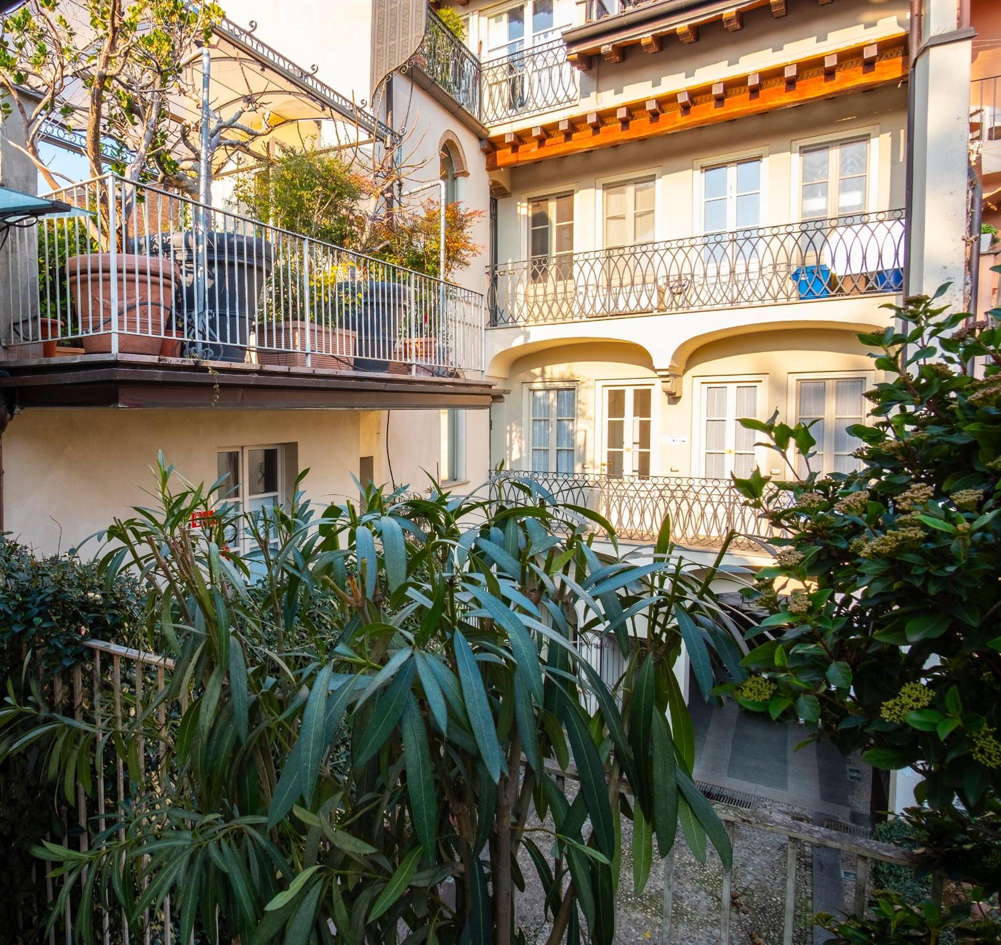 Hotel Il Cortiletto Plasencia Exterior foto