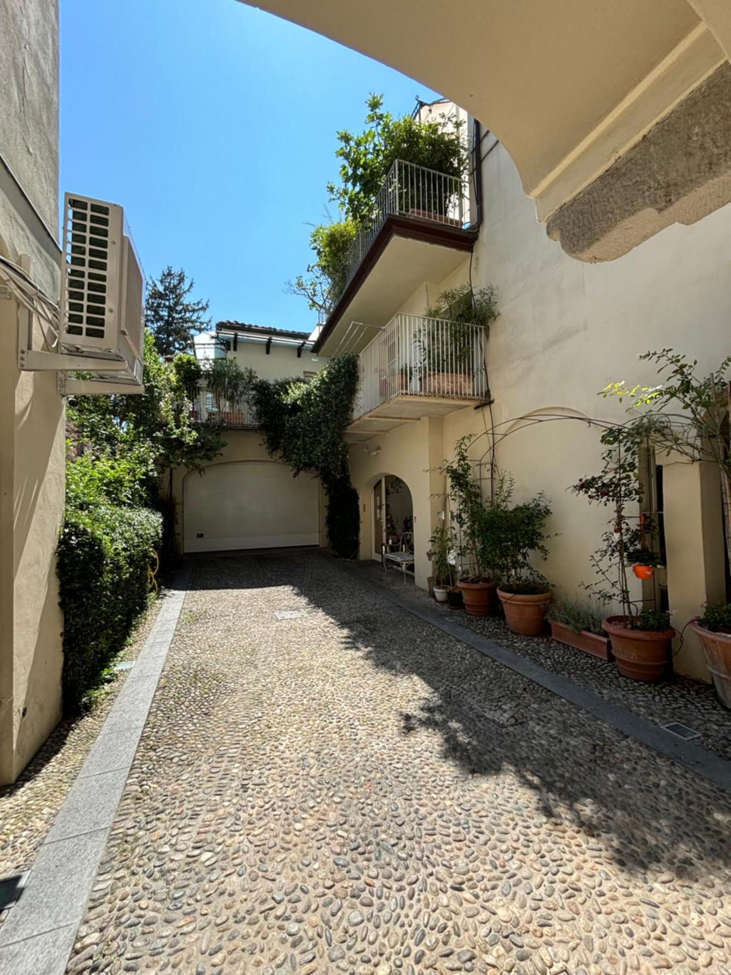 Hotel Il Cortiletto Plasencia Exterior foto