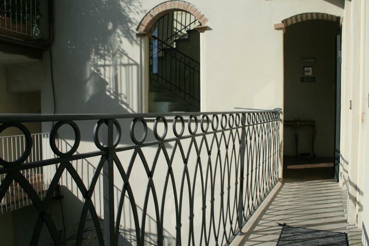 Hotel Il Cortiletto Plasencia Exterior foto